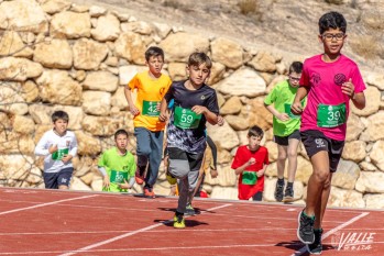 El Cross Escolar ha vuelto a reunir a cientos de menores |  Nando Verdú. 