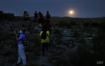 La Concejalía de Infancia y Juventud de Petrer planea repetir las rutas nocturnas por parajes naturales