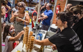 Durante la entrega de premios se han repartido helados | J.C.