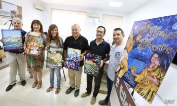 Imagen de la portada y portadillas de la 35ª Revista de Fiestas Mayores | Jesús Cruces.