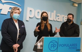 La Diputada Autonómica Elisa Díaz critica en Petrer una subida del impuesto de basuras 