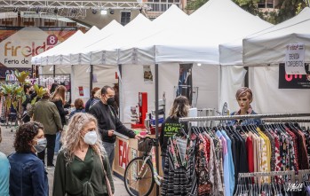 Los comercios están instalados en la Plaza Castelar | J.C .