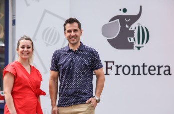 Begoña Sánchez y Francisco Torres, dueños de la Frontera, se han mostrado contentos | J.C.