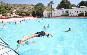 A partir de mañana la ciudadanía podrá disfrutar de las piscinas municipales | Jesús Cruces.