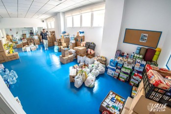Algunos voluntarios también ayudarán en el centro Clara Campoamor | Nando Verdú. 