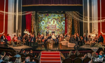 Cada año el Teatro Castelar acoge este acto | Archivo Valle de Elda J.C.