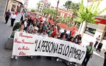 Imagen de archivo de los miembros de la parroquia en la manifestación del 1 de Mayo.