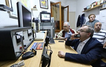 Esta entidad cumple cuatro décadas en Elda y está presidida por Juan Antonio Maestre, a la derecha | Jesús Cruces.