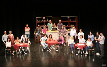 Imagen de los actores en la representación de Café Esperanza | Jesús Cruces