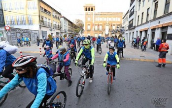 FAVE organiza la 31ª Marcha de bicicletas para celebrar el Día de la Constitución