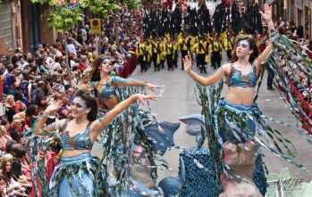 El baile de las sirenas despertaba los aplausos del público | Jesús Cruces.