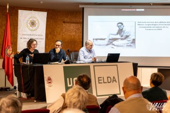 Esteve impartió la charla en el Museo  del Calzado en el ciclo de la UNED| Nando Verdú.