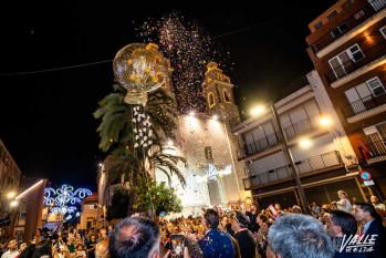 La suelta del globo nocturno fue un éxito | Nando Verdú. 