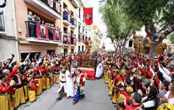 El santo ha sido acompañado por miles de personas | Jesús Cruces.