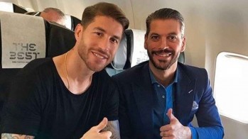 El futbolista Sergio Ramos junto a su hermano René Ramos.