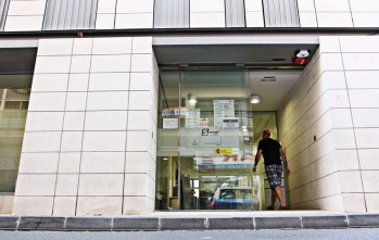 El paro disminuye en Elda y Petrer en 232 personas debido al inicio de la campaña del calzado