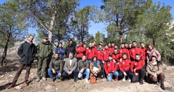 Los alumnos de Valle de Elda protegen la zona de la Lobera ante incendios
