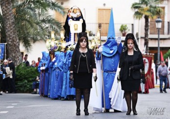 Cientos de personas participaron en la penúltima procesión de Semana Santa | Jesús Cruces.