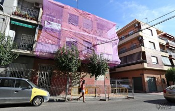 El edificio se encuentra en la esquina de la calle Murillo y Fray Luis de Granada | Jesús Cruces