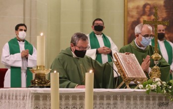 Antonio Verdú realizando el juramento de fidelidad.