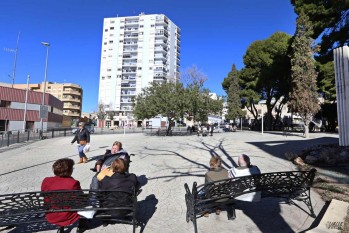 Las máquinas se instalarán en la Plaza Adolfo Suárez durante las próximas semanas | Jesús Cruces.