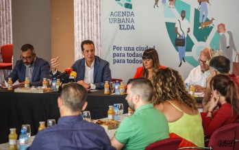 El alcalde ha presentado este proyecto en un desayuno informativo. 