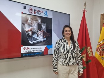 La edil de Fomento Económico, Lorena Pedrero, ha presentado la guía. 