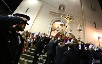 El Cristo ha recibido muestras de respeto a su salida | Jesús Cruces.