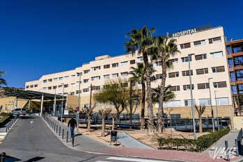 El hospital recupera así el servicio de Dermatología | Nando Verdú.