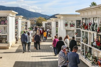 Los cementerios recibirán a más de 1.000 visitantes por la festividad de Todos los Santos | J.C.