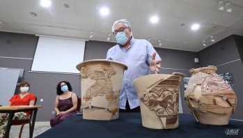 Las tres piezas corresponden a dos kalathos y una gran jarra.