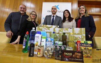La Caixa entrega 260 lotes de comida y productos de higiene a Cáritas