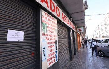 Imagen de un bazar de Elda cerrado.