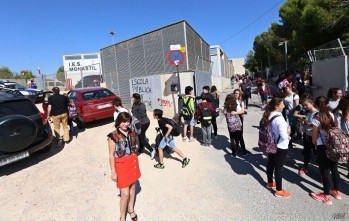 Esteve recalca que cada día se produce un caos a las puertas del centro | Jesús Cruces.