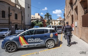 Los agentes detuvieron rápidamente al supuesto ladrón | J. Cruces.