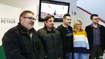 Imagen de la presentación del vídeo en el Teatro Cervantes | Jesús Cruces.