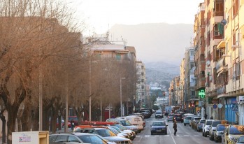 Alfonso XIII es un eje neurálgico de la ciudad y cuenta con 99 comercios | Jesús Cruces.