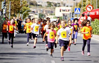 La lluvia obliga a suspender la Milla Escolar