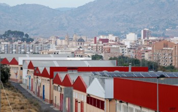 Las empresas de calzado, mayoritarias en la industria eldense, no pueden optar a las ayudas.