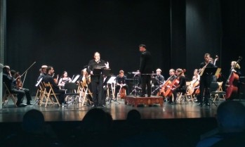 El público aplaudió el concierto recital de Rafael Carcelén y la orquesta sinfónica Teatro Castelar