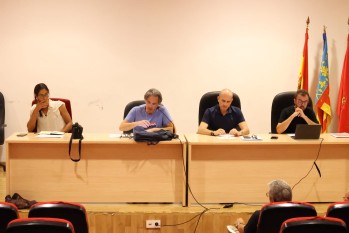 Mesa presidencial de la asamblea del Elda Prestigio | Vicen Muñoz.