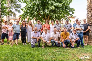 El acto ha tenido lugar a las puertas del Forn Cultural | Nando Verdú. 