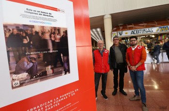 Cruz Roja Elda apuesta por el desarrollo sostenible con una exposición en el Mercado Central