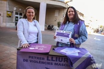 El punto violeta estará situado en la calle José Perseguer | J.C.