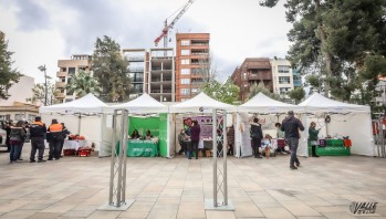 Los ciudadanos han visitado las carpas a lo largo del fin de semana | J.C.