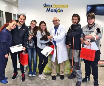 El equipo de Clínica Manjón trabaja en ofrecer el mejor cuidado a las mascotas 