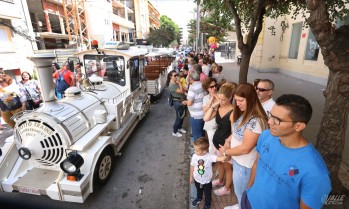 Imagen del tren del tren que recorrió Elda en Fallas | Jesús Cruces.