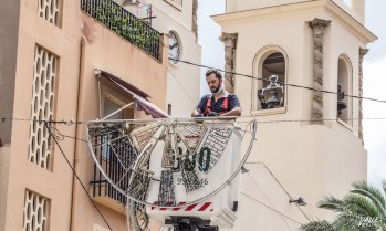 Los trabajos de la instalación del alumbrado comenzaron ayer | J.C.