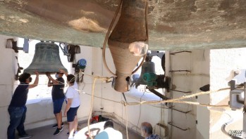 Los campaners de la Catedral de Valencia y del Comtat de Cocentaina han tocado las campanas de la iglesia en honor a Santa Ana.