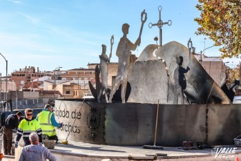 La instalación de la rotonda comenzó ayer.